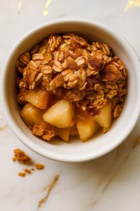 Healthy Breakfast Apple Crumble