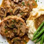 Slow Cooker Pork Chops with Mushroom Gravy
