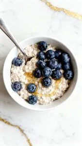Blueberry Cottage Cheese Overnight Oats