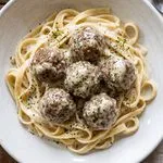 Crockpot Creamy Alfredo Meatballs
