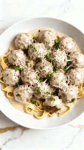 Crockpot Creamy Alfredo Meatballs